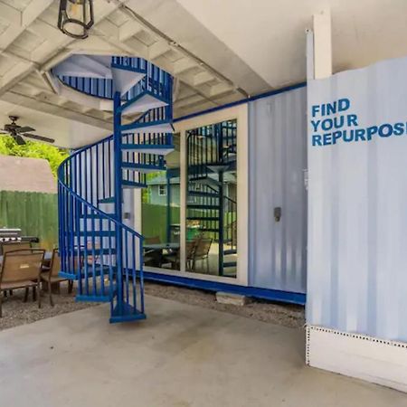 East Downtown Mico-Luxe Container Living Pod #8 Apartment Houston Exterior photo