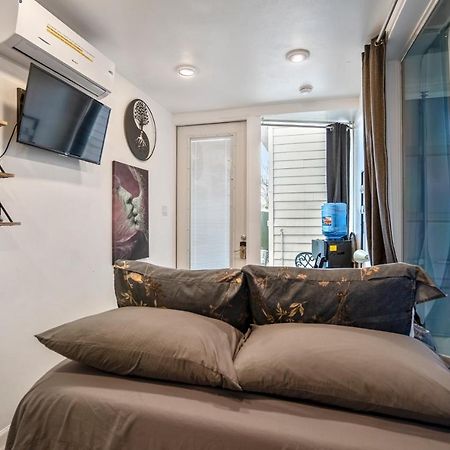 East Downtown Mico-Luxe Container Living Pod #8 Apartment Houston Exterior photo