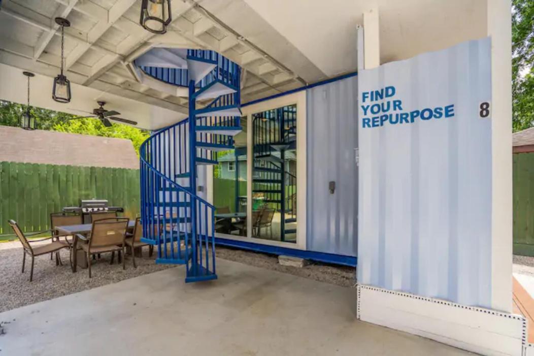 East Downtown Mico-Luxe Container Living Pod #8 Apartment Houston Exterior photo