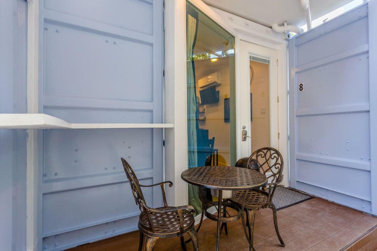 East Downtown Mico-Luxe Container Living Pod #8 Apartment Houston Exterior photo